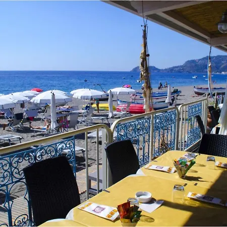 Hotiday Village Taormina 3* Letojanni