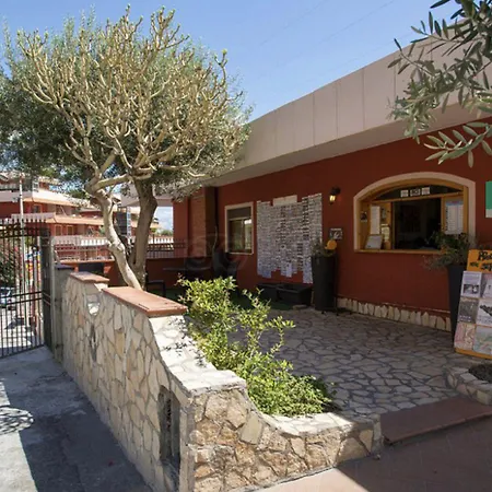 Hotiday Village Taormina 3*