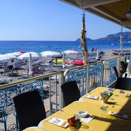 Hotiday Village Taormina Hotel 3*